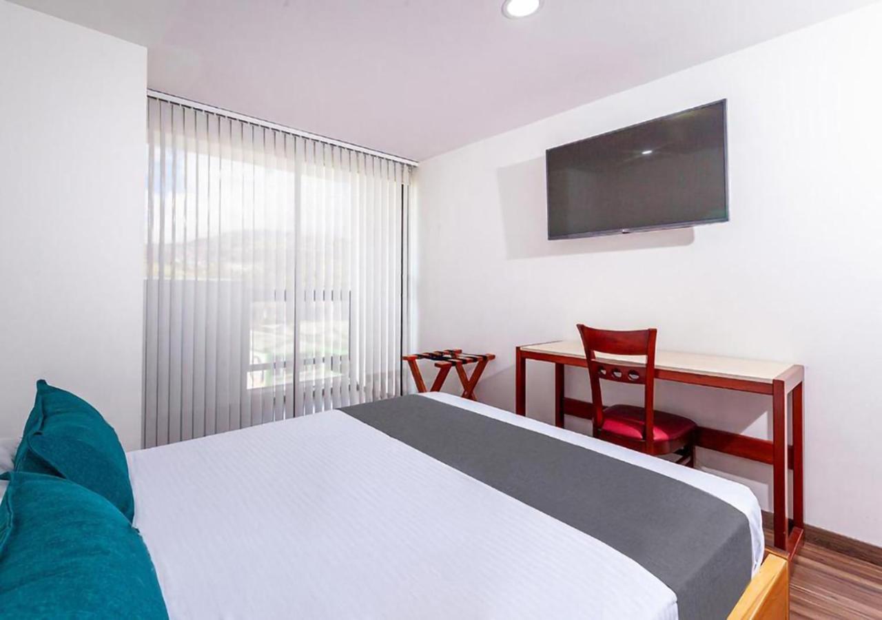 Hotel Basan Plaza Пасто Екстериор снимка